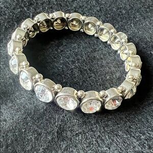Elegant Silver Crystal Like Stretch Bracelet